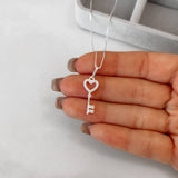 Pingente chave coração cravejado