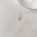 Colar Pingente Triângulo Vazado